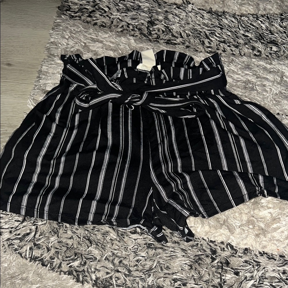 Shosho Monochrome Striped Shorts